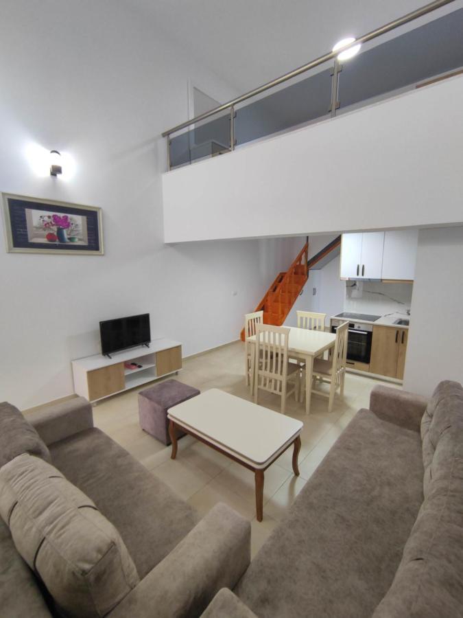 Rose Apartment Саранда Екстер'єр фото