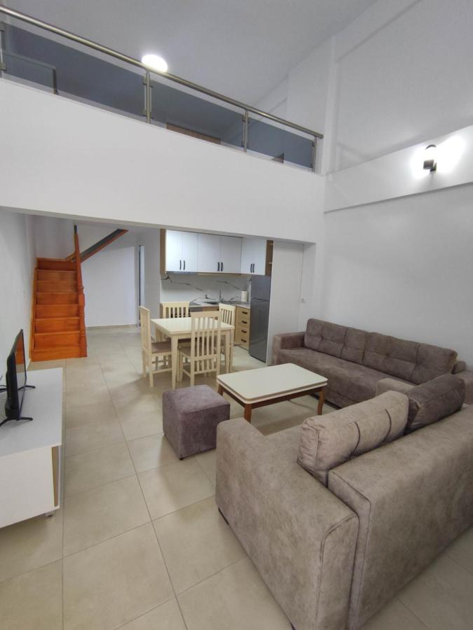 Rose Apartment Саранда Екстер'єр фото